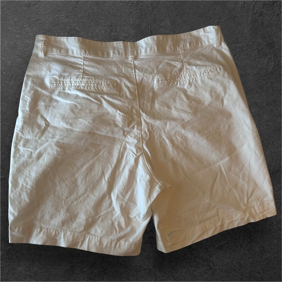 Old Navy Women's Tan Bermuda Shorts - Picture 2 of 5